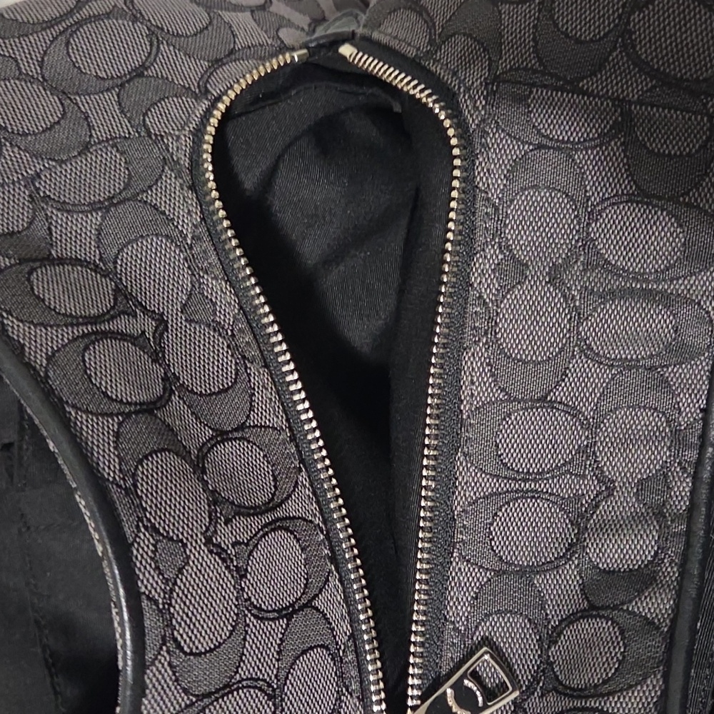Coach Edie Grey And Black Signature Canvas & Leather Shoulder Bag EUC - Picture 4 of 9